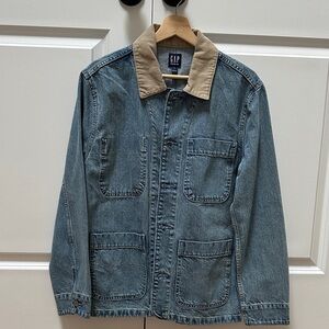 Gap denim barn jacket in men’s XS